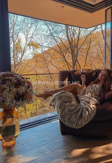 Darwin escorts Kristina — 6