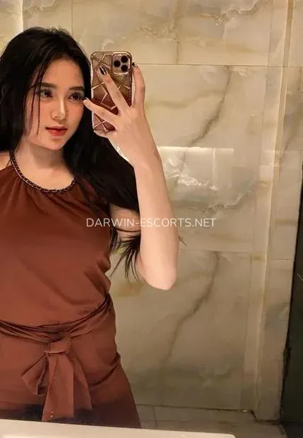 Darwin escorts Jenny — 3