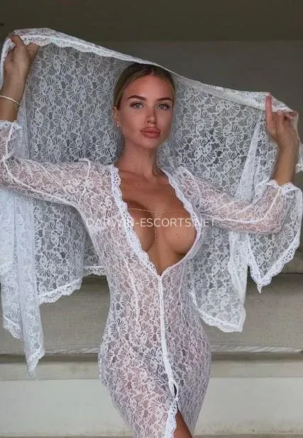 Darwin escorts Nicole — 5