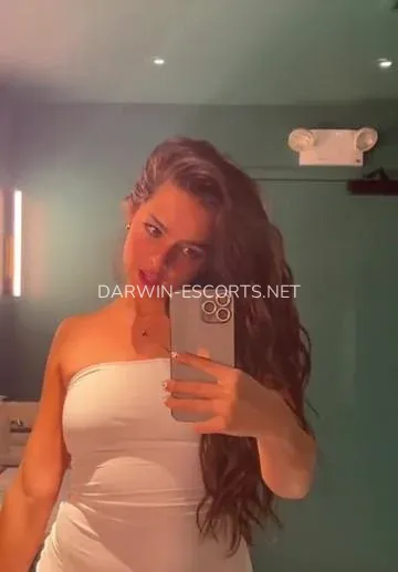 Darwin escorts Anette — 8