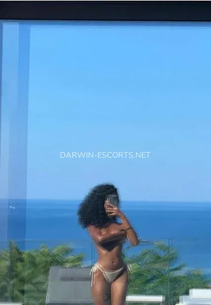 Darwin escorts Sophie — 5
