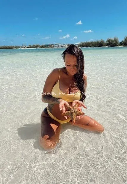 Darwin escorts Alexandria — 1