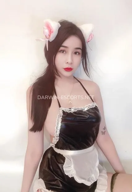 Darwin escorts Caroline — 2