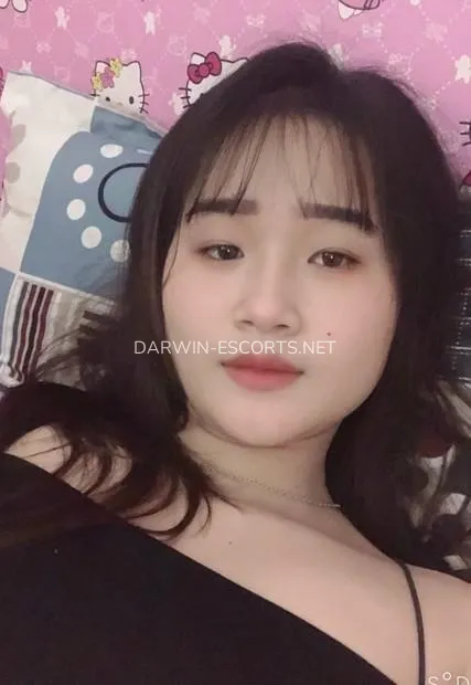 Darwin escorts Chelsea — 2