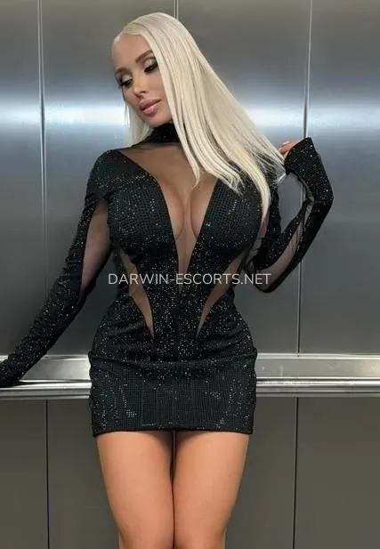 Darwin escorts Ellinor — 5