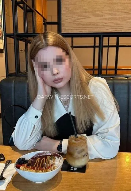Darwin escorts Chelsea — 2