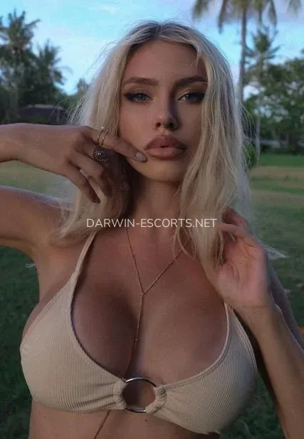 Darwin escorts Ariel — 3