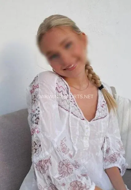 Darwin escorts Melissa — 4