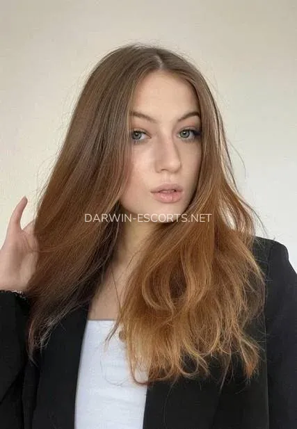 Darwin escorts Annika — 1