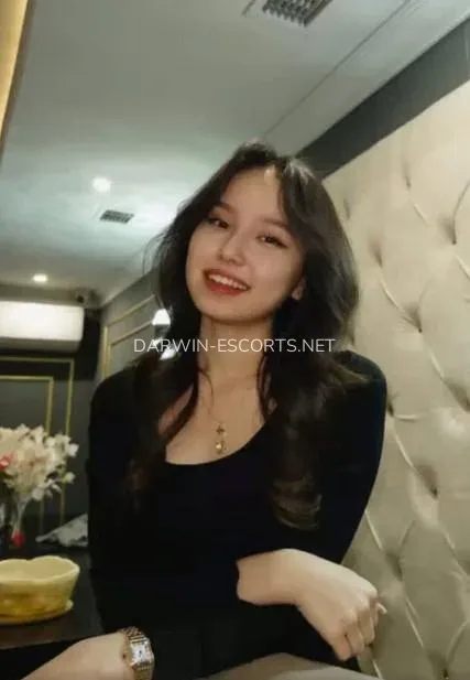 Darwin escorts Makenna — 5