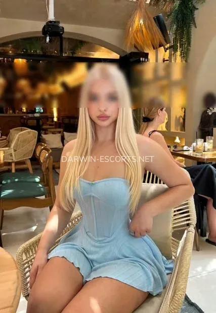 Darwin escorts Agneta — 5