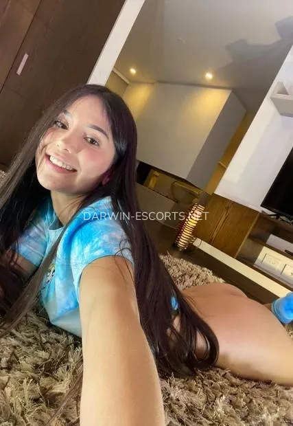 Darwin escorts Ann-marie — 2