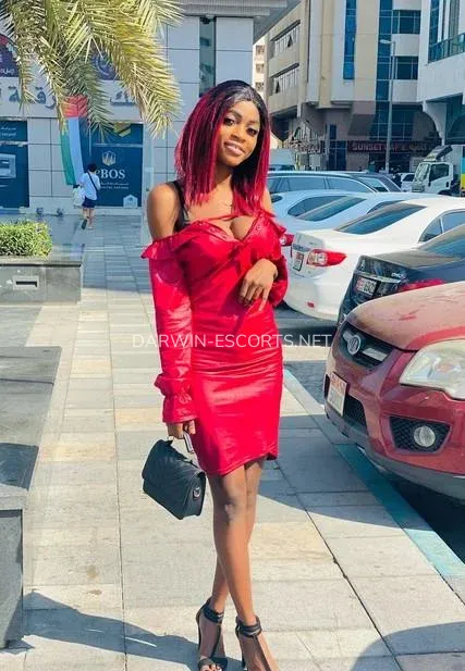 Darwin escorts Margareta — 1