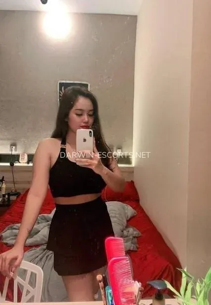 Darwin escorts Skylar — 4