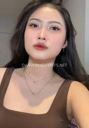 Darwin escorts Julia — 1