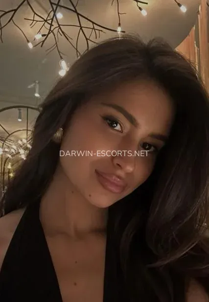 Darwin escorts Laila — 1
