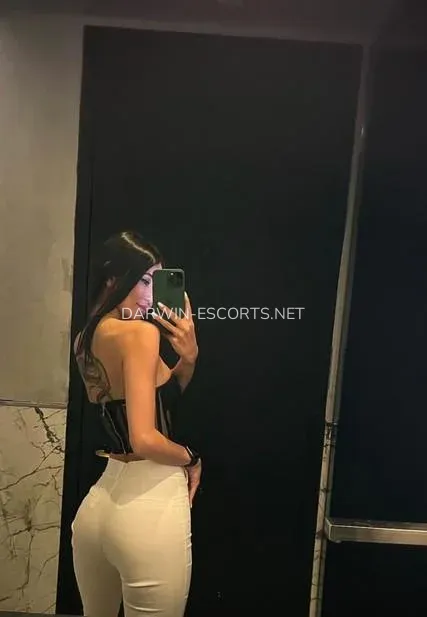 Darwin escorts Kathryn — 1