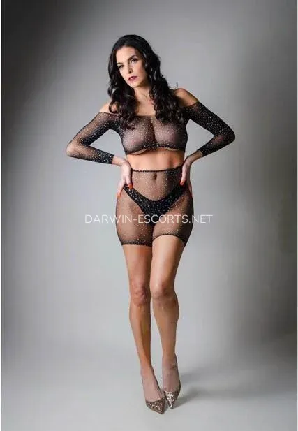 Darwin escorts Karin — 5