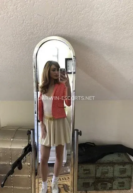 Darwin escorts Maria — 4