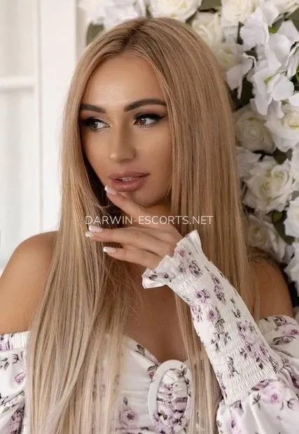 Darwin escorts Isaura — 2