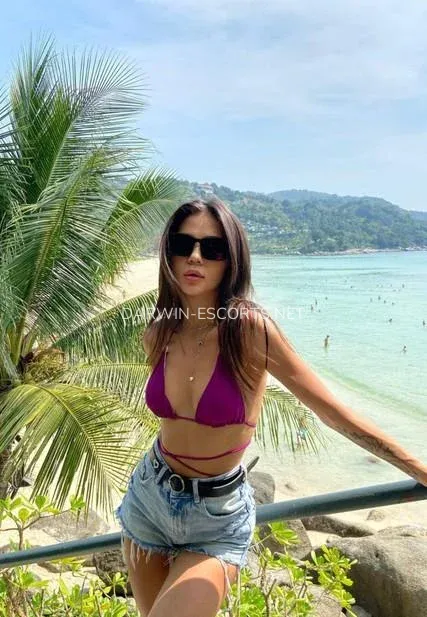 Darwin escorts Shelby — 5
