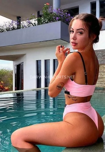 Darwin escorts Britt — 2