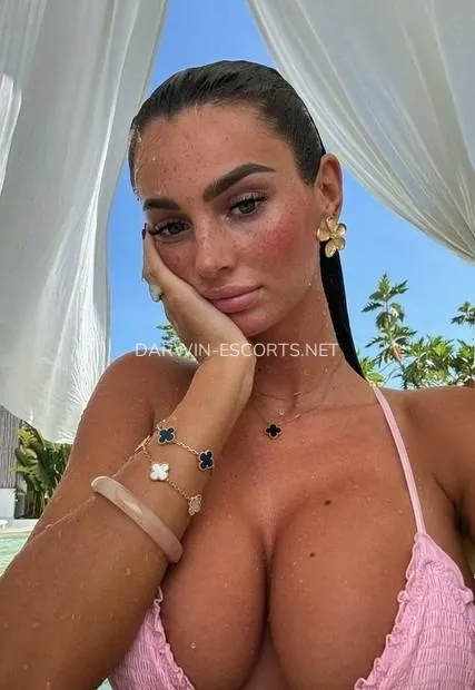 Darwin escorts Jessica — 2