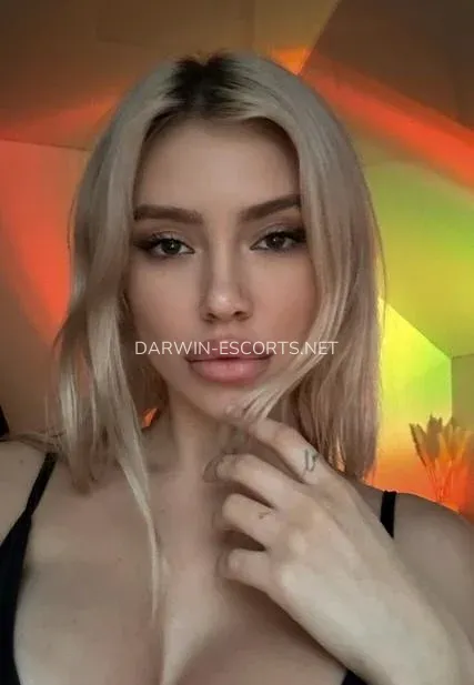Darwin escorts Amanda — 7