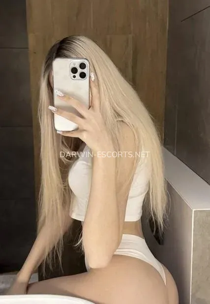Darwin escorts Daniela — 3