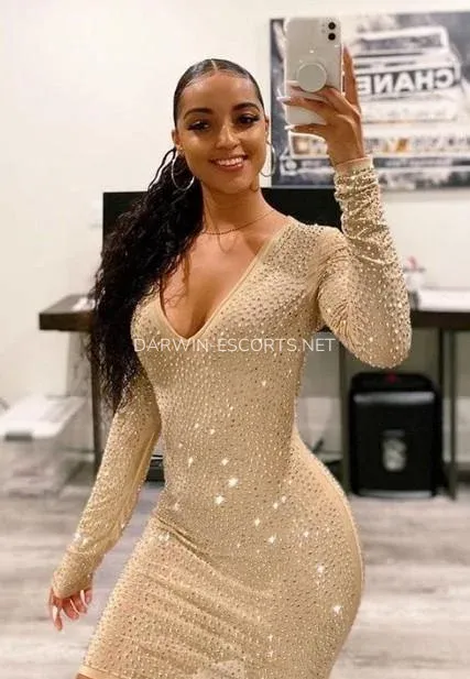 Darwin escorts Preciosa — 3