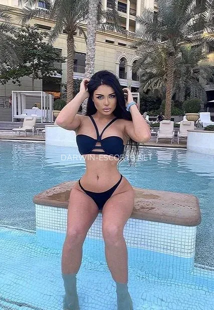 Darwin escorts Matilda — 4