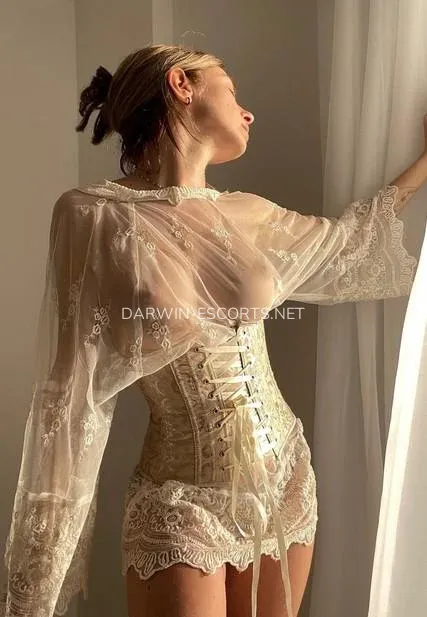 Darwin escorts Marissa — 4
