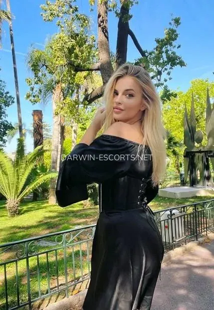 Darwin escorts Erica — 3