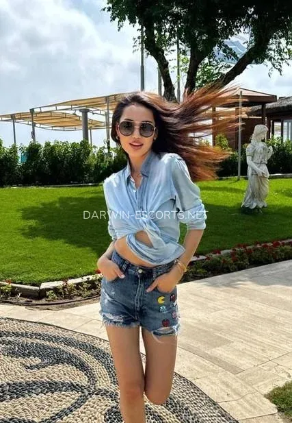 Darwin escorts Julianna — 1