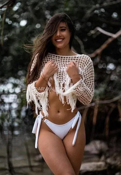 Darwin escorts Emilia — 1