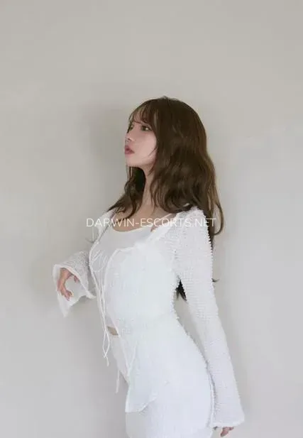 Darwin escorts Emma — 5