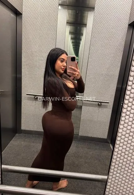 Darwin escorts Silvia — 2