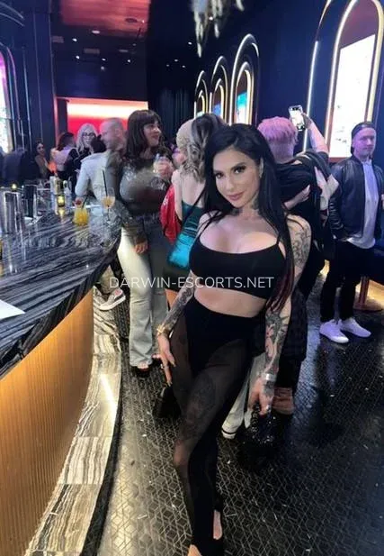 Darwin escorts Kathryn — 5