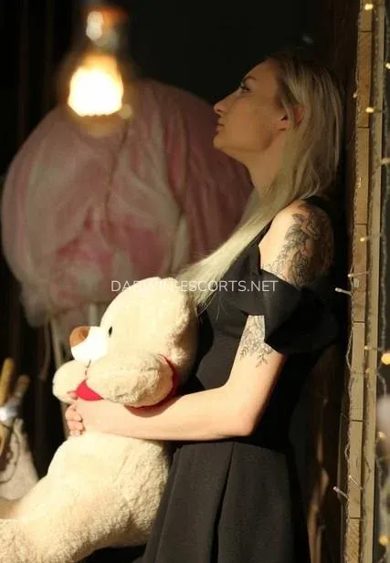 Darwin escorts Madelyn — 1