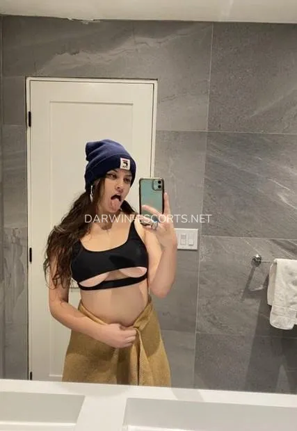 Darwin escorts Gabriela — 2