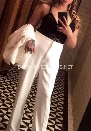 Darwin escorts Isabel — 2