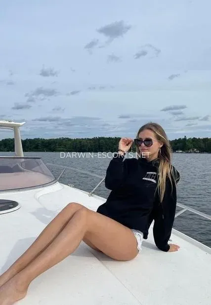 Darwin escorts Lisa — 4