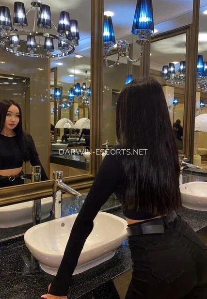 Darwin escorts Erica — 7