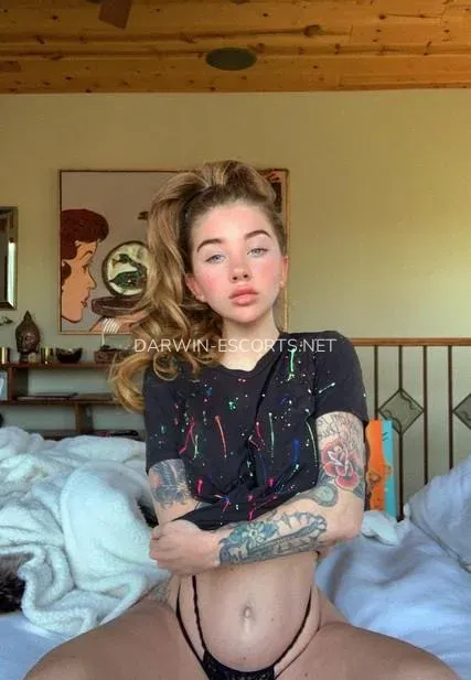 Darwin escorts Sonja — 4