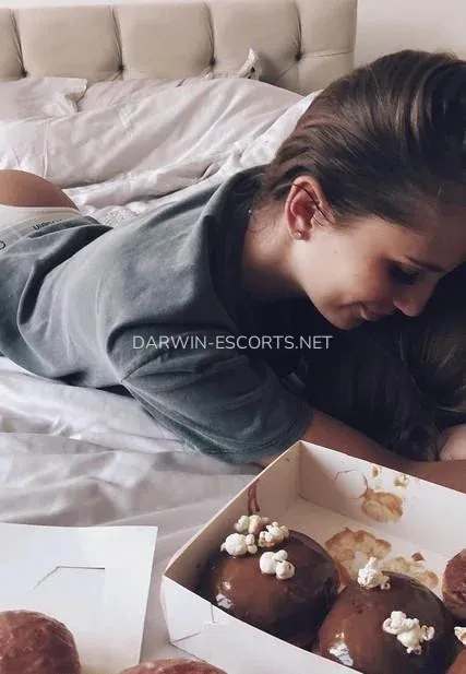 Darwin escorts Molly — 7