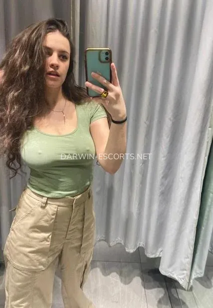 Darwin escorts Gabriela — 5