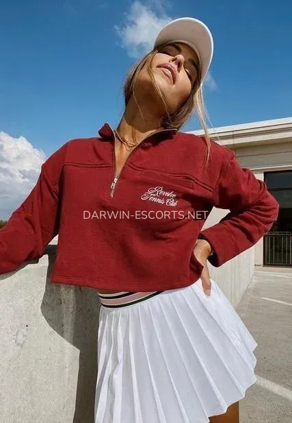 Darwin escorts Gisela — 6