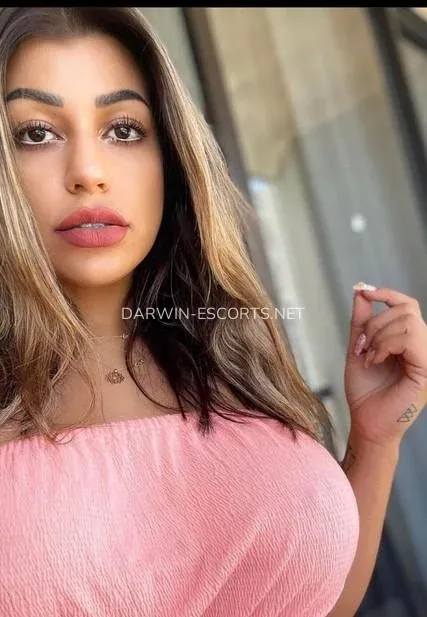 Darwin escorts Oriana — 8