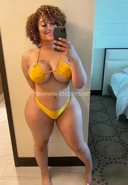 Darwin escorts Nathalie — 4