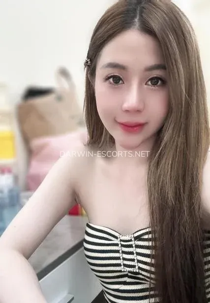 Darwin escorts Barbro — 7